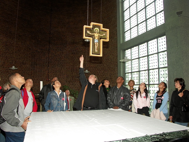 037_20050811_DA1-0455_11